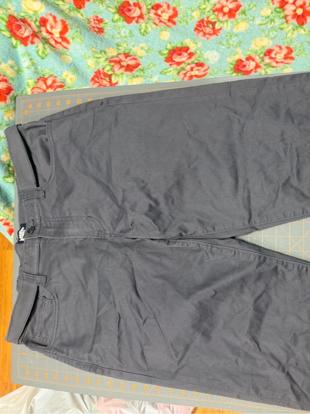 Lands' End Men's Charcoal Gray 35